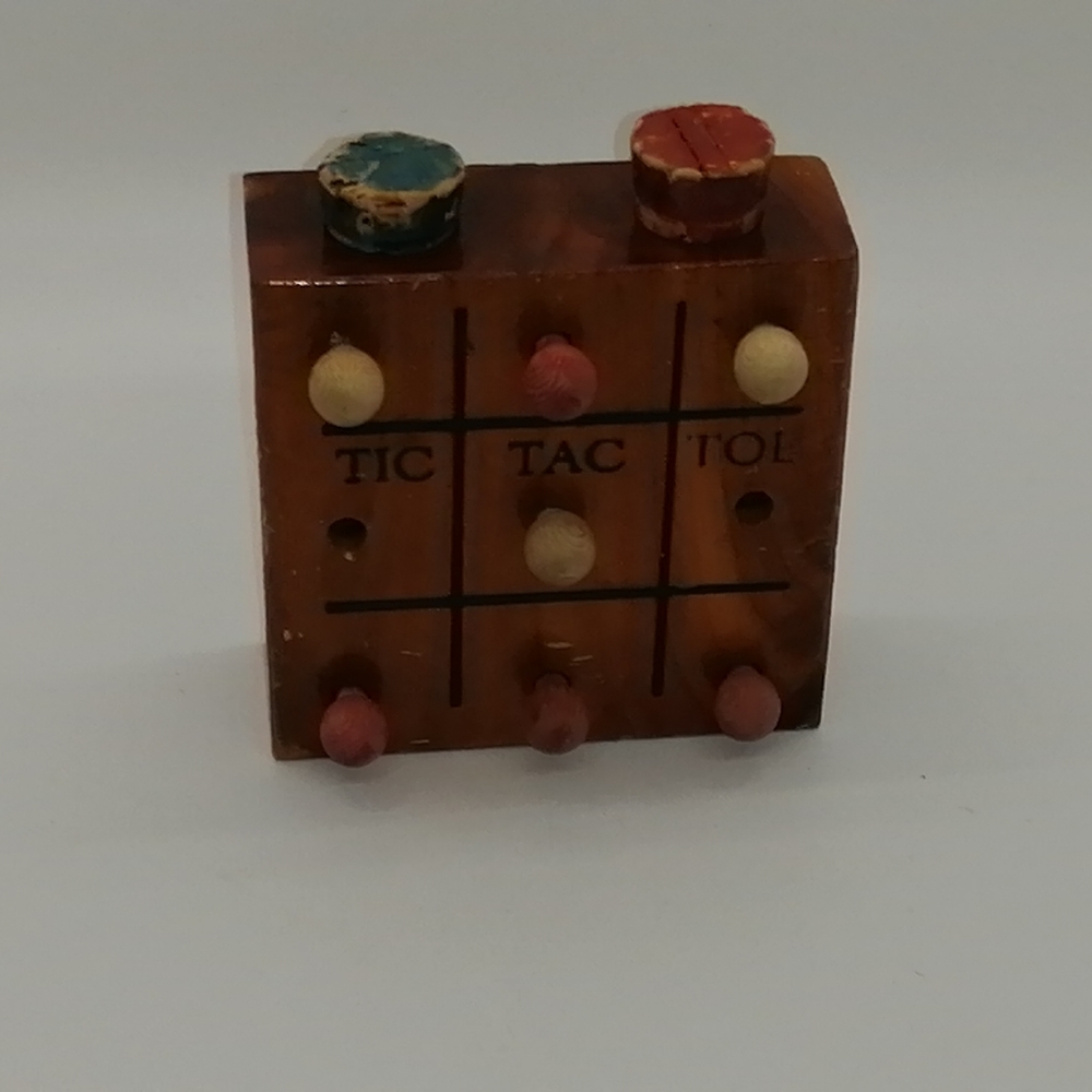 VTG. Travel Tic Tac Toe Game in Wood - Picture 12 of 14